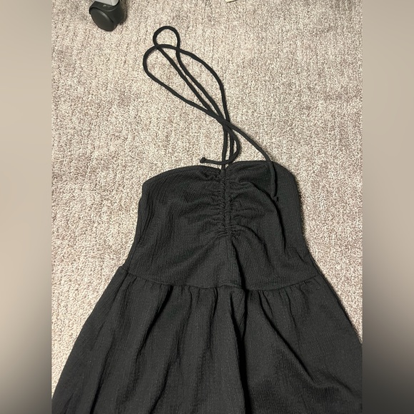 Black tube dress with tie. - Picture 3 of 3